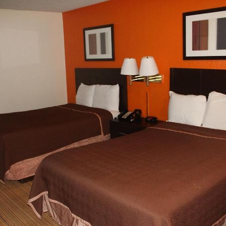 Americas Best Value Inn - Fredericksburg North מראה חיצוני תמונה