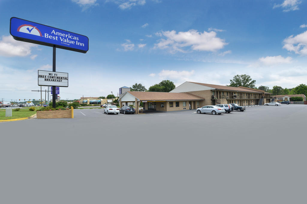 Americas Best Value Inn - Fredericksburg North מראה חיצוני תמונה