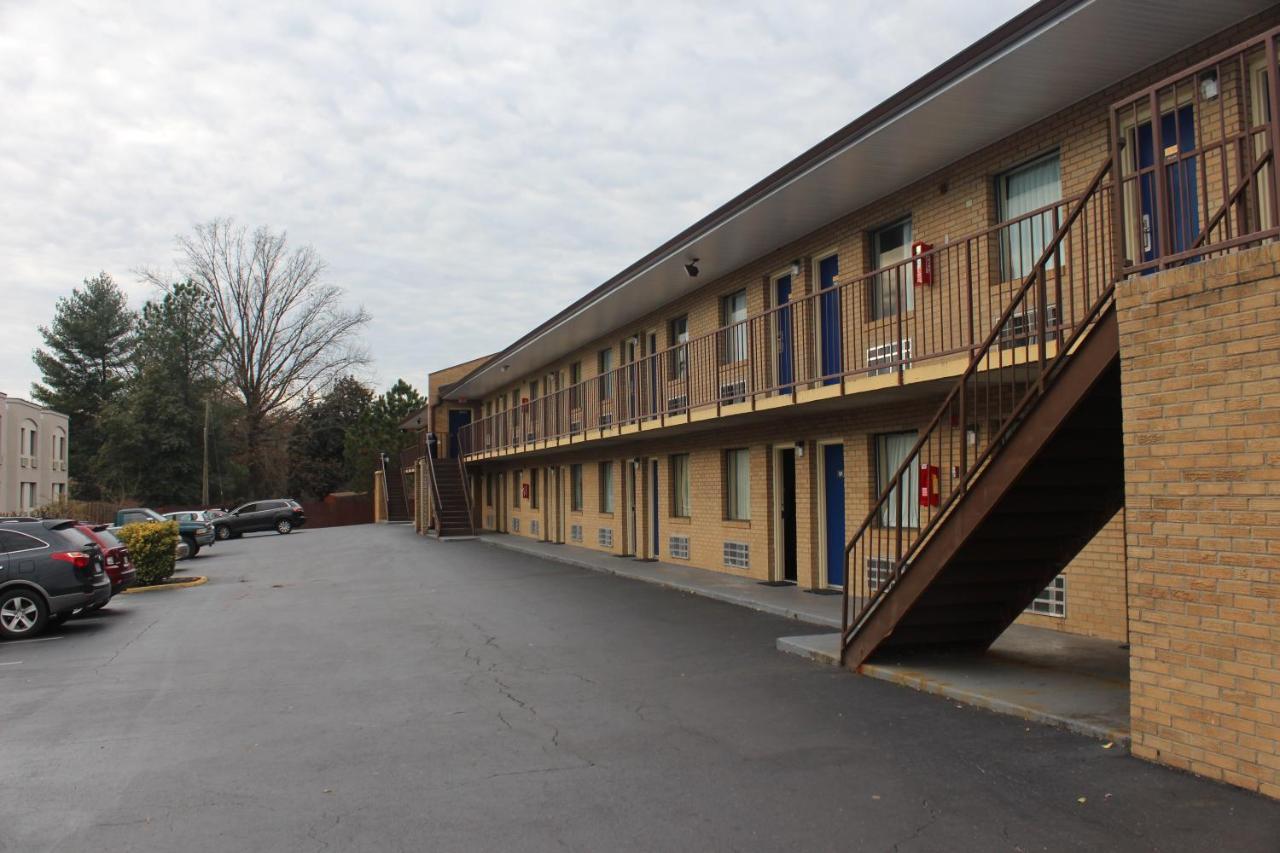 Americas Best Value Inn - Fredericksburg North מראה חיצוני תמונה