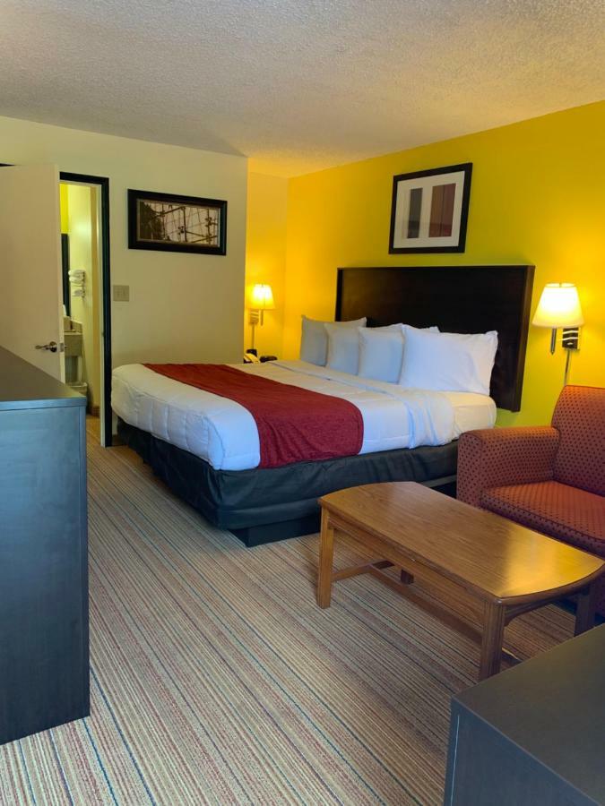 Americas Best Value Inn - Fredericksburg North מראה חיצוני תמונה